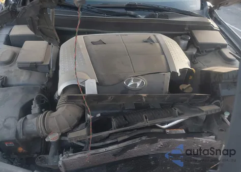 2010 Hyundai Genesis 3.8 z USA, uszkodzony, nr VIN KMHGC4DE3AU106287